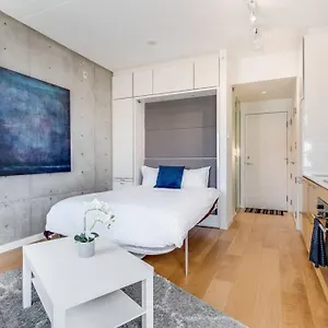 Apartment Gem At The Janion