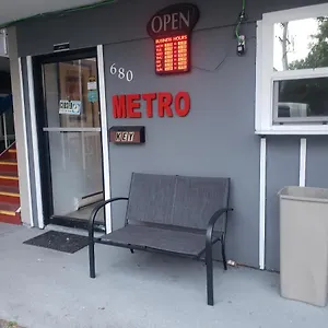 Metro ** Victoria