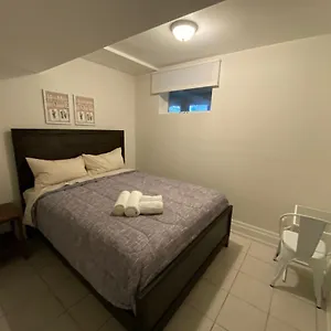 https://yorkmills-and-bayview-d-cozy-stylish-private-bdr-with.hotelstorontoontario.org