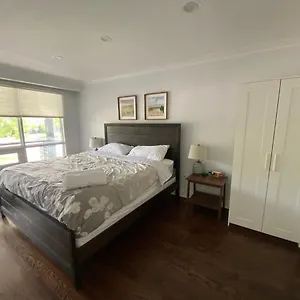 https://yonge-and-finch-subway-l-spacious-bright-private.hotelstorontoontario.org