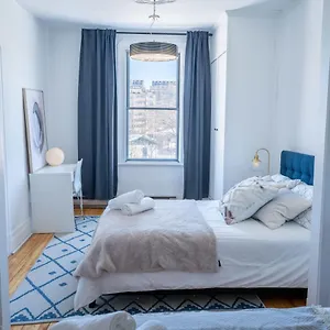 https://stunning-2-bedroom-apt-3mins-walk-from-cdn-metro.hotels-in-montreal.org